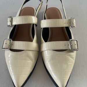 Old Navy Cream Pointed Toe Slingback Flats